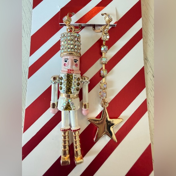 New Betsey Johnson Nutcracker mismatched Earrings - Picture 6 of 9